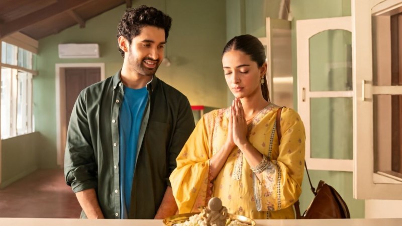 'Chand Mera Dil' Music Review: Koimoi says album revives 'Rockstar', 'Aashiqui 2' era romance