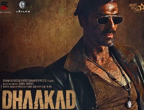 Arjun Rampal debuts a new look from his upcoming film Dhaakad; Netizens go gaga over his silver locks!