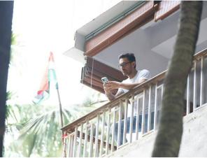 Aamir Khan Participates In The Har Ghar Tiranga Campaign And Raises The Indian Flag At His Home 